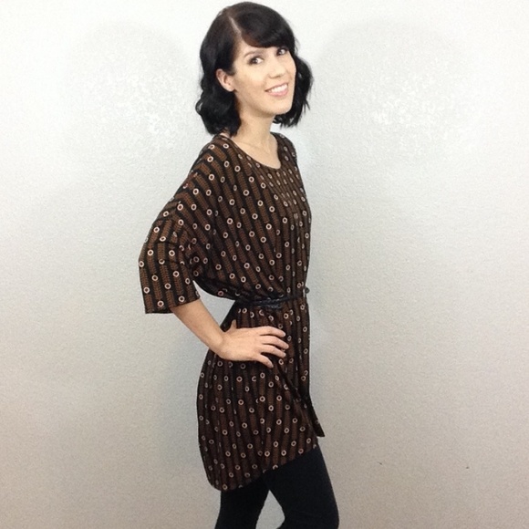 Lularoe Irma Tunic - Picture 2 of 6